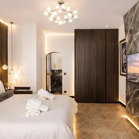 C3 Charming Getaway In 7th, Steps From Eiffel Tower * Paryż