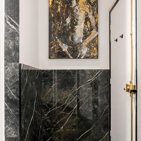 شقة C3 Charming Getaway In 7th, Steps From Eiffel Tower باريس