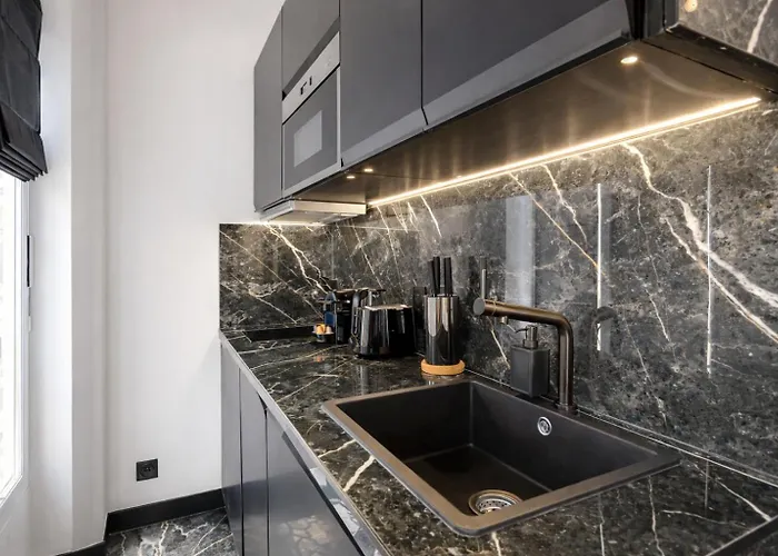 C3 Charming Getaway In 7th, Steps From Eiffel Tower Appartamento Parigi